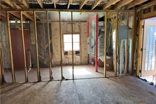 587 Guadalupe River Dr, Tivoli, TX 77990 - Photo 10