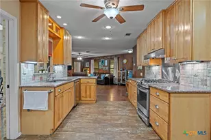 102 Zornia Dr, San Antonio, TX 78213 - Photo 10