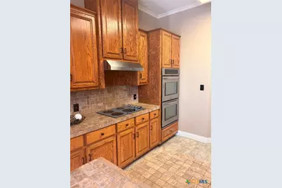 116 Northampton Circle, Victoria, TX 77904 - Photo 6