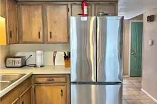 454 S 15th St, Port O'Connor, TX 77982 - Photo 4