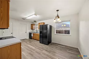 1227 E Avenue H, Nolanville, TX 76559 - Photo 8