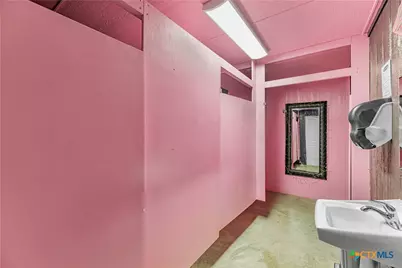 803 US Highway 77A N, Yoakum, TX 77995 - Photo 10