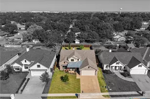 10317 Fallen Leaf Dr, Waco, TX 76712 - Photo 4