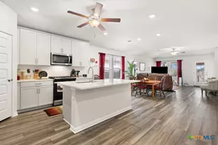 130 Greenspire Ln, Hutto, TX 78634 - Photo 14