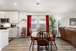 130 Greenspire Ln, Hutto, TX 78634 - Photo 10