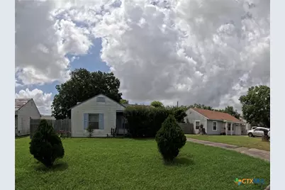 119 Runnels Street, Port Lavaca, TX 77979 - Photo 2