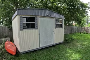 119 Runnels St, Port Lavaca, TX 77979 - Photo 4