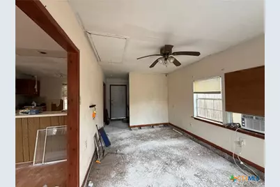 119 Runnels Street, Port Lavaca, TX 77979 - Photo 8