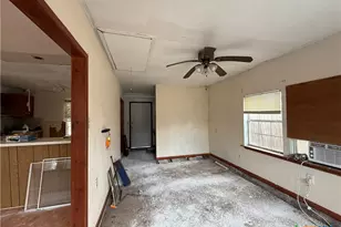 119 Runnels St, Port Lavaca, TX 77979 - Photo 8