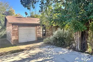 317 Yale St, San Marcos, TX 78666 - Photo 10