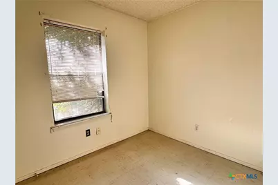 317 Yale Street, San Marcos, TX 78666 - Photo 4