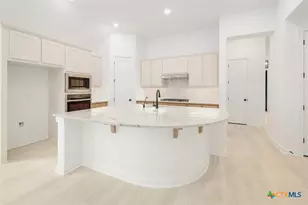 620 High Smt Dr, Georgetown, TX 78628 - Photo 2