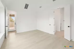 620 High Smt Dr, Georgetown, TX 78628 - Photo 10