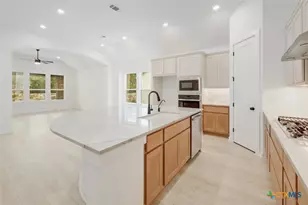 620 High Smt Dr, Georgetown, TX 78628 - Photo 4