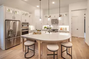 620 High Summit Dr, Georgetown, TX 78628 - Photo 2