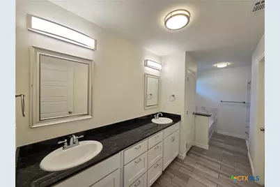 907 E 3rd Street #B, Lampasas, TX 76550 - Photo 20