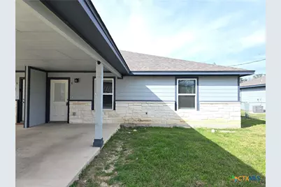 907 E 3rd Street #B, Lampasas, TX 76550 - Photo 2