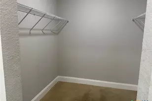 661 W Austin St, Luling, TX 78648 - Photo 10