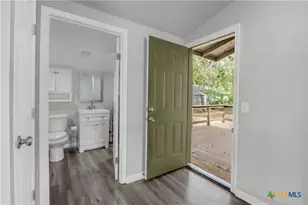 960 E Mountain St, Seguin, TX 78155 - Photo 22