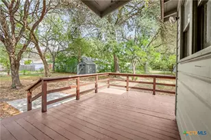 960 E Mountain St, Seguin, TX 78155 - Photo 24