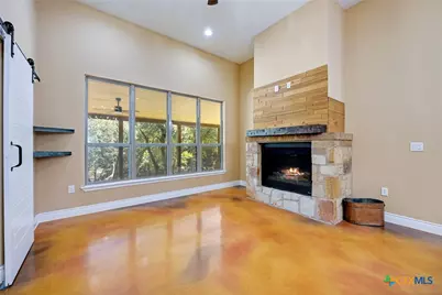 2062 Italia, New Braunfels, TX 78132 - Photo 4