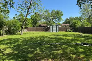 1308 E Park Ave, Victoria, TX 77901 - Photo 20