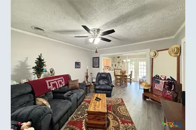 1308 E Park Avenue, Victoria, TX 77901 - Photo 4