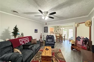 1308 E Park Ave, Victoria, TX 77901 - Photo 4