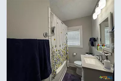 1308 E Park Avenue, Victoria, TX 77901 - Photo 16