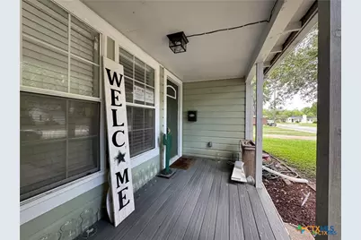 1308 E Park Avenue, Victoria, TX 77901 - Photo 2