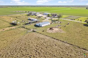 5629 US-59, Edna, TX 77957 - Photo 4