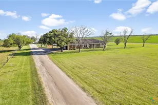 5629 US-59, Edna, TX 77957 - Photo 16