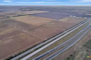 5629 US-59, Edna, TX 77957 - Photo 12