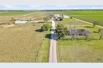 5629 Us-59, Edna, TX 77957 - Photo 2