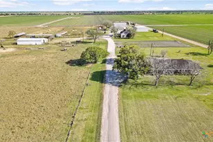 5629 US-59, Edna, TX 77957 - Photo 2