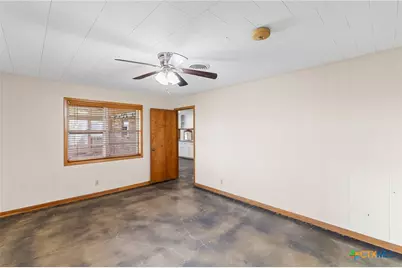5629 Us-59, Edna, TX 77957 - Photo 36