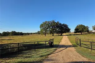 298 Cr 346, Milano, TX 76556 - Photo 4