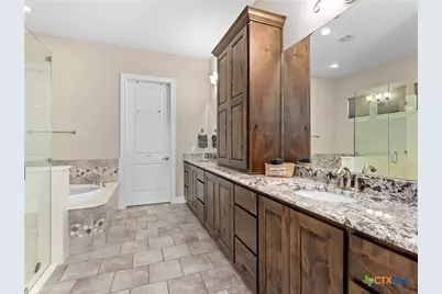 1651 Lake Ridge Boulevard, Canyon Lake, TX 78133 - Photo 16