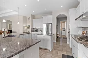 1651 Lake Ridge Blvd, Canyon Lake, TX 78133 - Photo 8