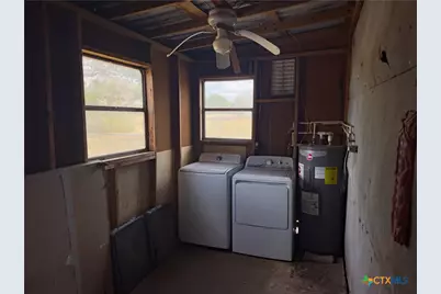 1296 Brownson Road, Victoria, TX 77905 - Photo 16