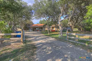 311 Weiss Rd, New Braunfels, TX 78130 - Photo 2