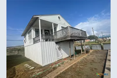 219 Bayshore Drive, Palacios, TX 77465 - Photo 4