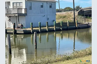 219 Bayshore Drive, Palacios, TX 77465 - Photo 2