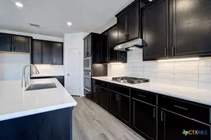 762 Groudsel Ave, New Braunfels, TX 78130 - Photo 2