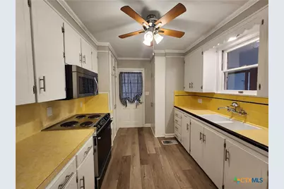 564 Laurel Lane, New Braunfels, TX 78130 - Photo 14