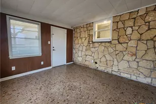 564 Laurel Ln, New Braunfels, TX 78130 - Photo 10