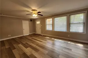 564 Laurel Ln, New Braunfels, TX 78130 - Photo 6