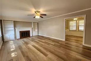 564 Laurel Ln, New Braunfels, TX 78130 - Photo 4