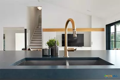 115 Lakeview Drive, Belton, TX 76513 - Photo 14