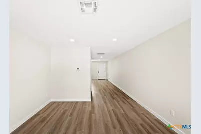 715 W Hopkins Street #103, San Marcos, TX 78666 - Photo 20